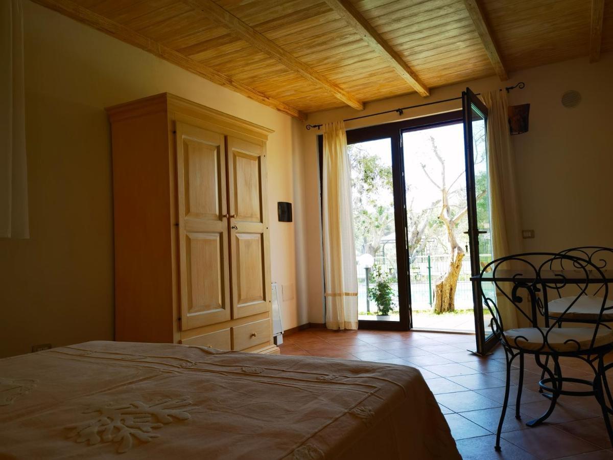 La Corte Degli Ulivi - Albergo Rurale Tresnuraghes Exterior photo